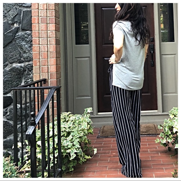 ✨LAST ONE ✨Wide leg belted striped pants - Picture 6 of 7